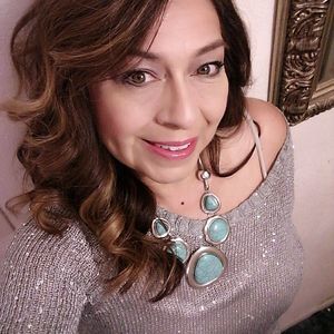 Meet your Posher, Lisa